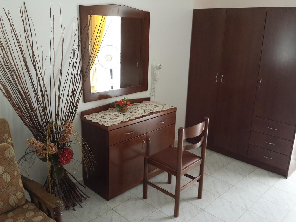 Nikos Studios Kéfalos Chambre photo